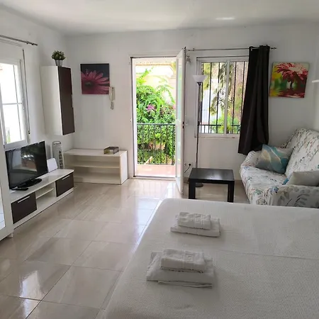 Estudio A 50mt Del Mar, Zona Palacio De Congresos - Apto 4 * Estepona